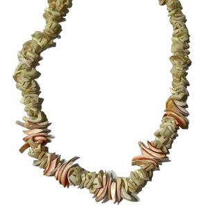 80s Hawaiian Lei Shell Necklace 18 Inch Tropical Beach Wear